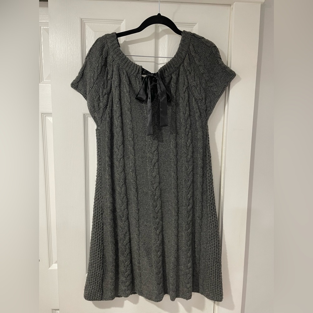 Women's Pea in the Pod maternity tie back cap sleeve sweater dress